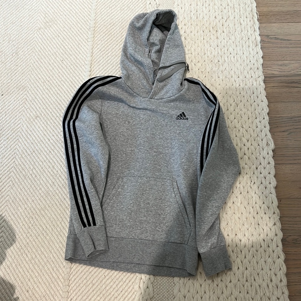 Barely worn Adidas sweatshirt.